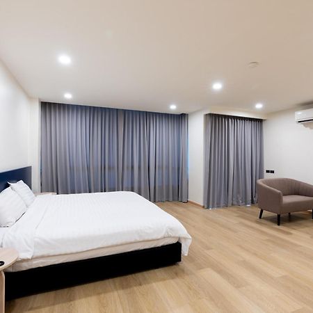 Ca Hotel And Residence Phuket - Sha Extra Plus Экстерьер фото