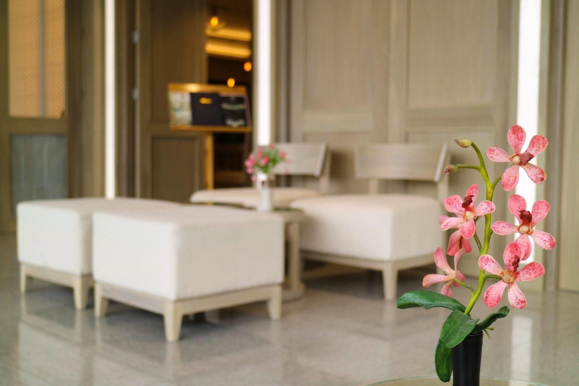 Ca Hotel And Residence Phuket - Sha Extra Plus Экстерьер фото