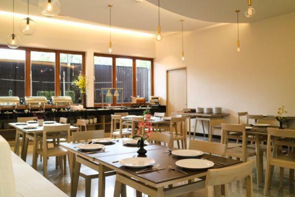Ca Hotel And Residence Phuket - Sha Extra Plus Экстерьер фото